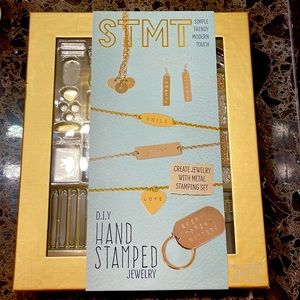 D.I.Y Hand Stamped Jewelry Kit